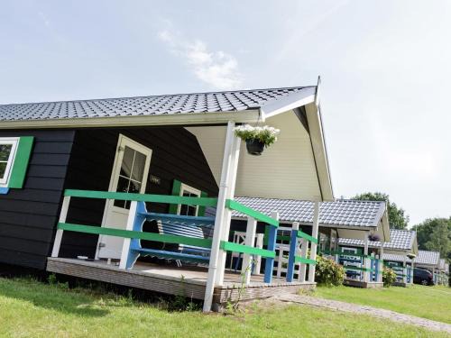 Holiday Lodge in Staphorst with Pool Access