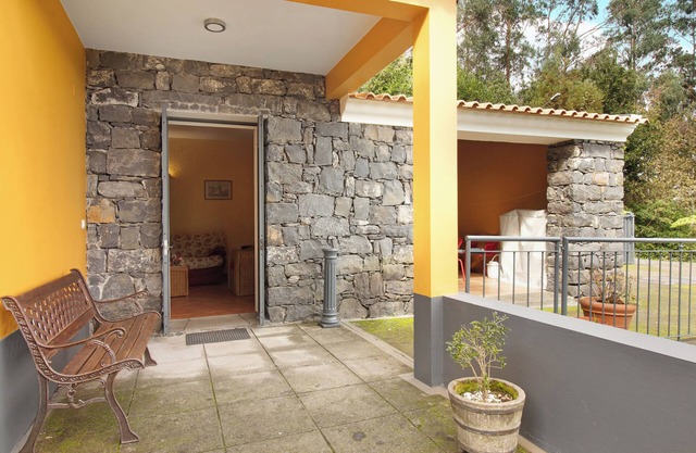 Holiday Home "Casa Cristina" with Mountain View, Terrace & Wi-Fi