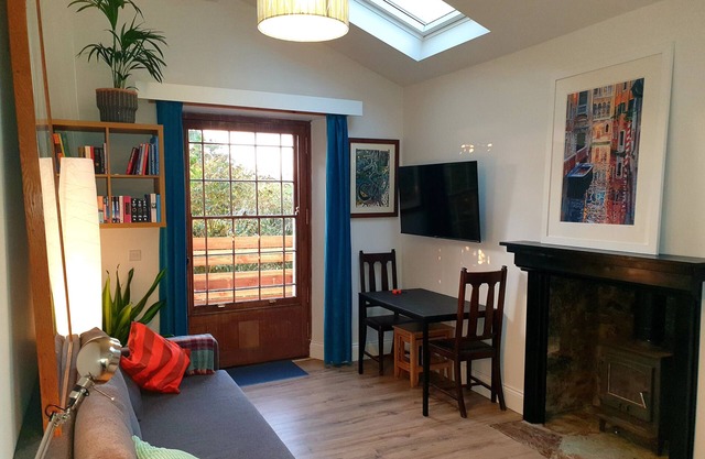 Holiday Retreat Near Dartmoor National Park and Devon Beaches-Super King Flat