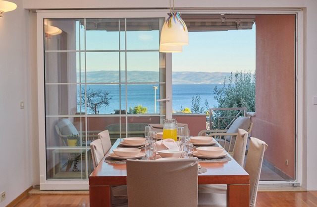 Holiday Seaview Apartment by Litto