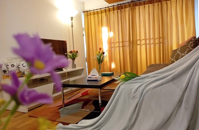 HOLIDAY HOME BANGKOK offers you a100%self-catering home hospitality.