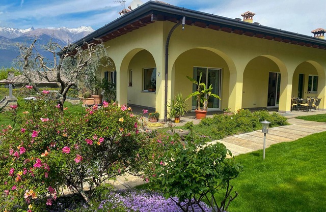 Holiday Villa Archi with garden paradise and lake view