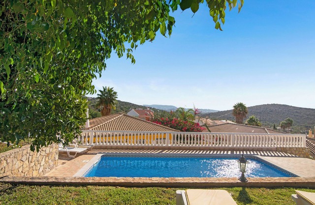 Holiday Villa Isabel with Mountain View, Wi-Fi, A/C, Pool, Garden & Grill