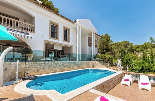 Holiday Villa Ocean View with Sea View, Wi-Fi, A/C, Pool, Garden, Terrace & Balcony