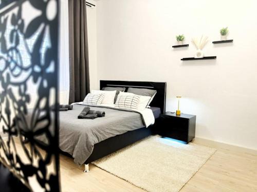 HolidayHome Apartments I Spacious Private Room in Heart of Berlin