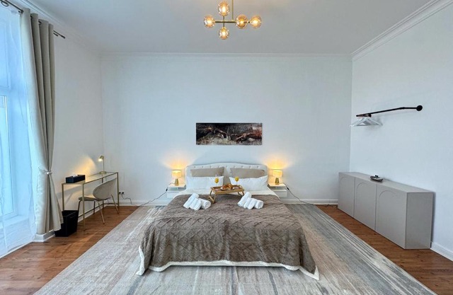 HolidayHome Apartments l Luxury Private Room in Prenzlauer Berg