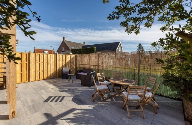 Holidayhome - Dorpsstraat 25 | Biggekerke 'Bij ons achter!'
