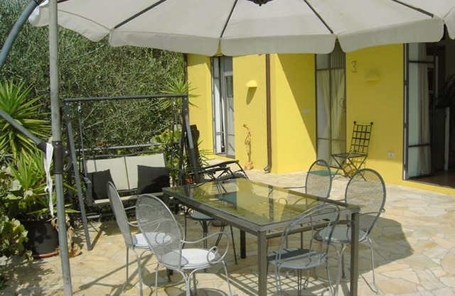 Holidayhouse with sea view in stylish ambiance