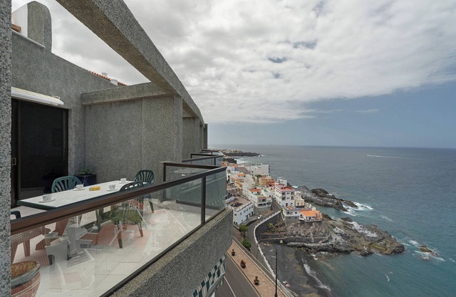 Holidays 'Al Mar Los Gigantes' with Private Terrace, Balcony and Wi-Fi
