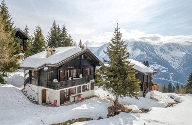 Holidays in the Aletsch Arena at the Aletsch Glacier in the Unesco World Natural