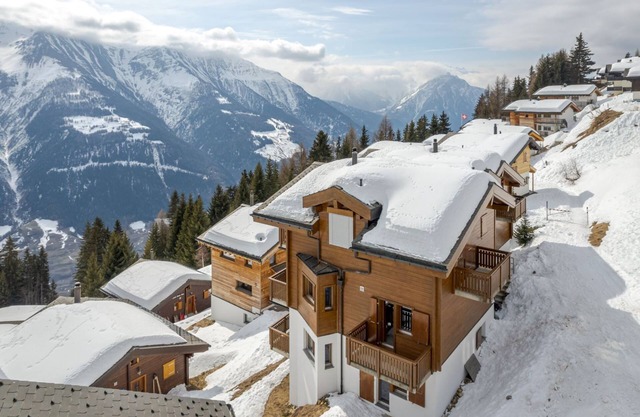 Holidays in the Aletsch Arena at the Aletsch Glacier in the Unesco World Natural