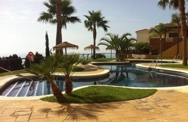 HOLIDAYS WITH SEA AND MOUNTAIN VIEWS