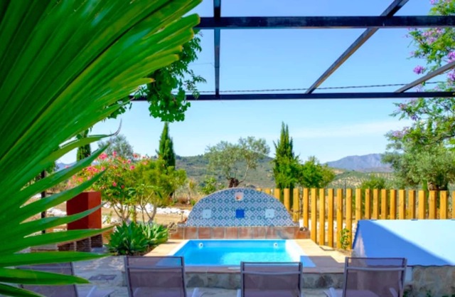 Holidays2Alozaina Fresquedal 2 bedrooms apartment with pool, BBQ in countryside