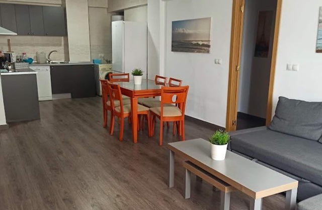 Holidays2Malaga Ayala 2 bedroom - Huelin Area just 450 mts from beach