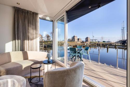 Holland Houseboat Lemmer