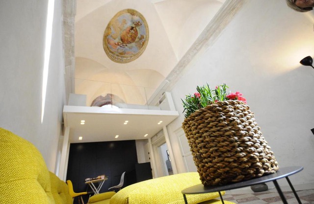 HOLLIDAY CHARMING HOME