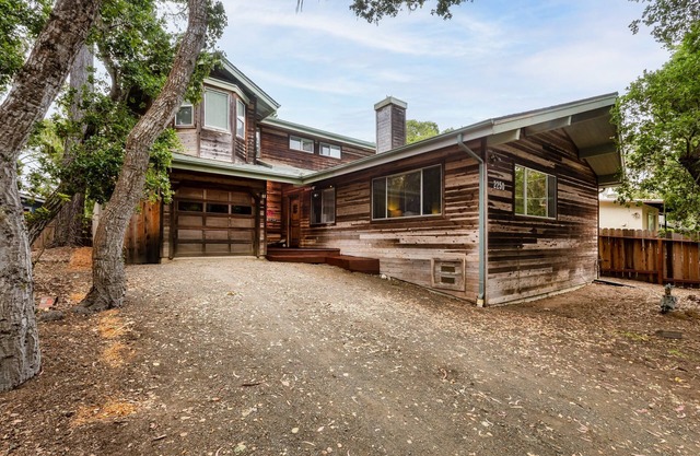 Hollie's Hideaway: 3 BR, 3 BA House in Cambria, Sleeps 6