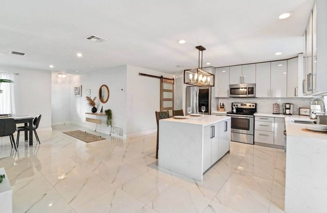 Holly Airbnb · Fenced Backyard and Private Pool | Close To Beach