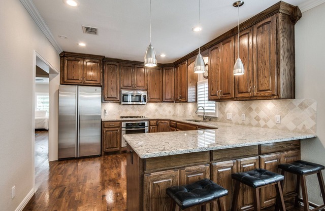 Holly House - 3 short blocks from Downtown McKinney TX