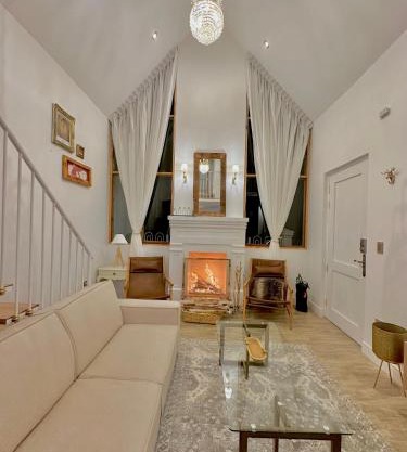 HOLLY HOUSE casa completa