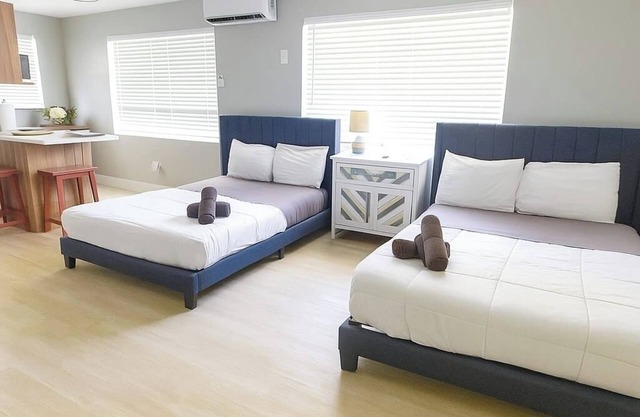 Hollywood Beach Family-friendly 1BR