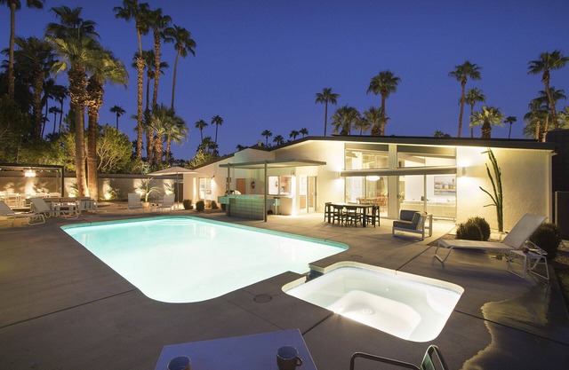 Hollywood History! Views-Saltwater Pool & Spa! Vista Las Palmas walk to downtown
