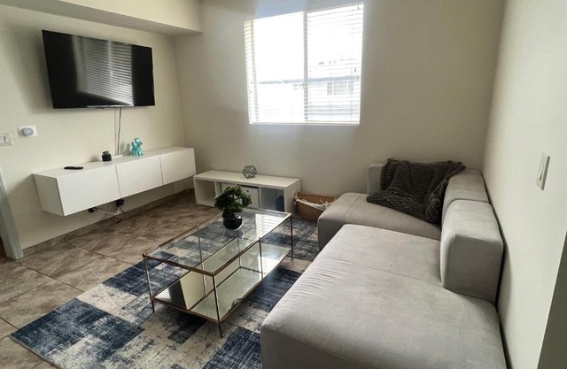 Hollywood Sign apartment