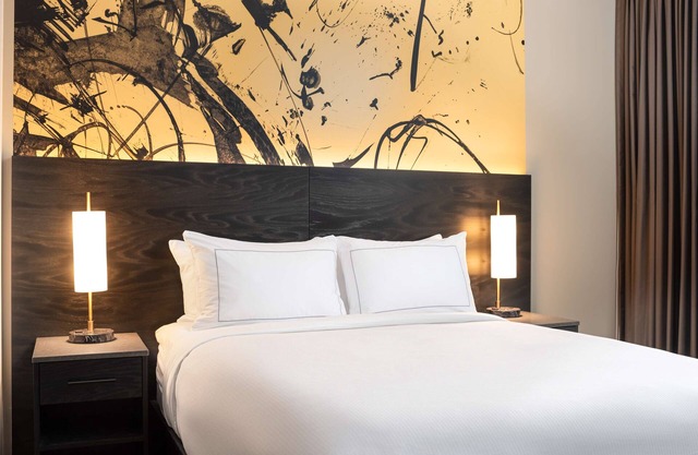 Holman Riverfront Park Hotel Salem, Tapestry by Hilton