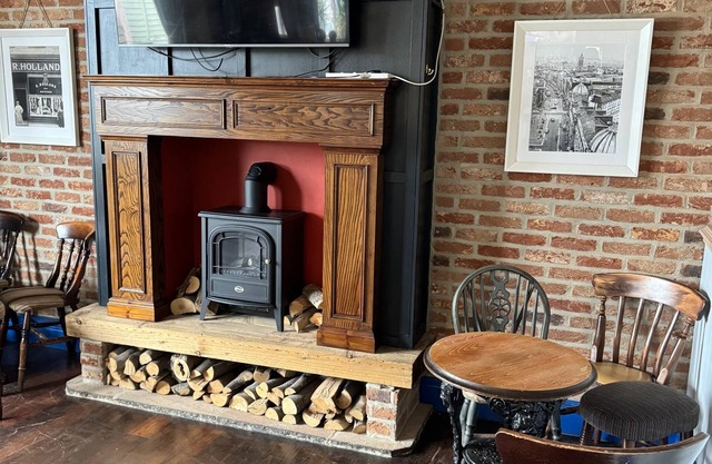 Holystone Bar and Restaurant