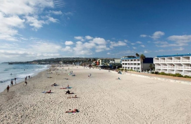 Home Away From Home! Onsite Pool, Parking! Near San Diego Airport!