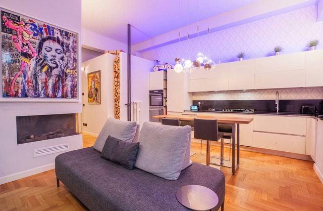 Home Boutique with Courtyard-Design&Fashion District