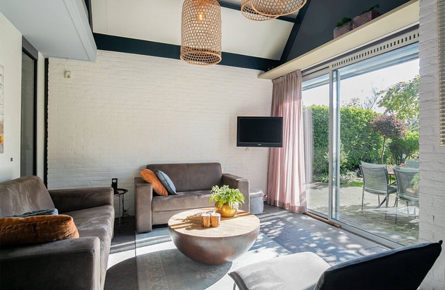 Home by the Creek ('Huis aan de Kreek')