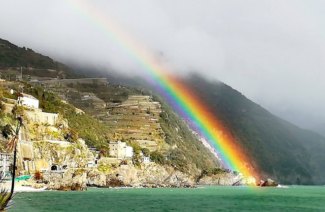 Home by the sea (Rainbow Home), via 4 novembre 15, first floor.