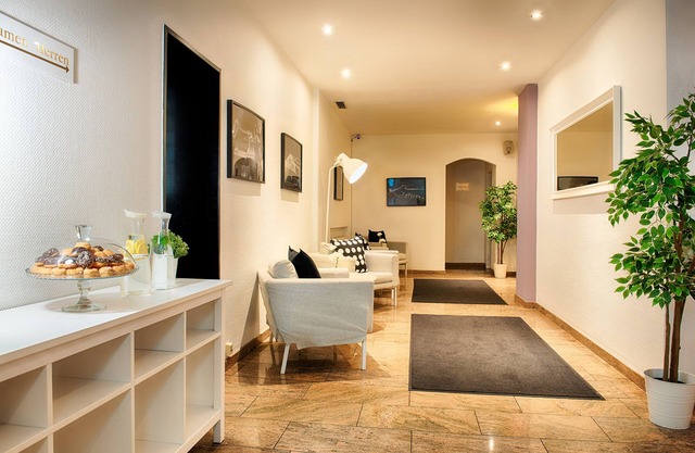 Home Hotel