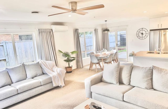Home In On Family - 400m from Papamoa Beach