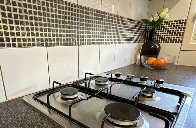 Home in Perth's Best Location (minutes from Beach)