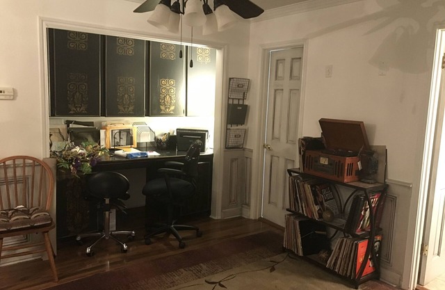 Home in prestigious Ellendale C.C. $100/night per room + tax + cleaning fee