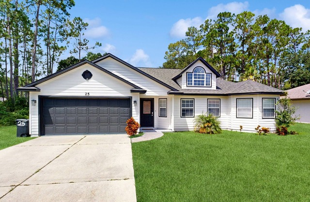 Home near the beach with private pool, inviting patio, streaming & AC