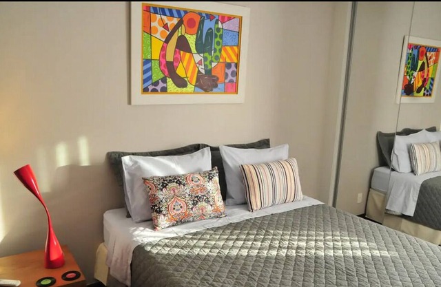Home Office with 1Gb Internet + Full Kitchen