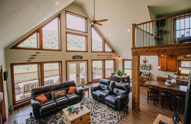 Home on White River- Fishing - Private Boat Ramp - Awesome Location