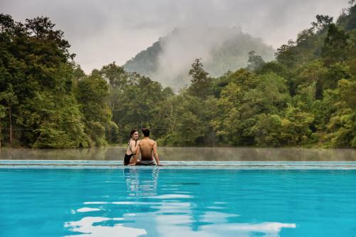 Home Phutoey River Kwai Hotspring & Nature Resort