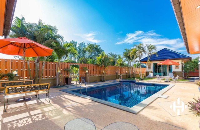 HOME STAY LUXURY VILLA WITH POOL