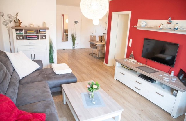 @Home - sun terrace, barbecue, dogs allowed, sauna, close to the Bodden, Baltic Sea 6km away, washing machine, WLAN