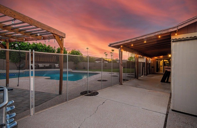 Home with Pool & Garden Retreat