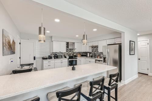 Home With Sunset Patio, Fenced Backyard, And Quick Access To Denver - Gray Street