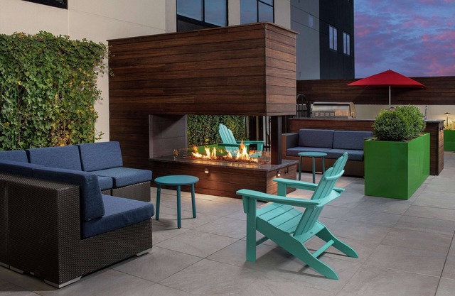 Home2 Suites by Hilton Nashville Downtown Convention Center