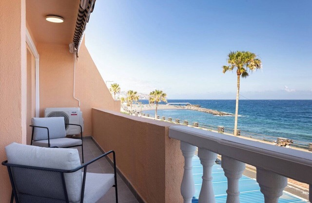 Home2Book Design Sea Views Caletillas, Pool