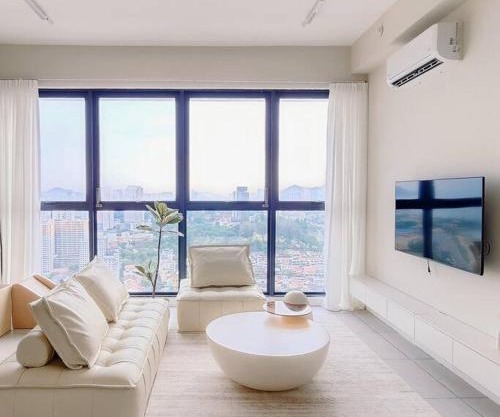 HomeCinema with Seaview, 8pax, Urban Suites by PG Home