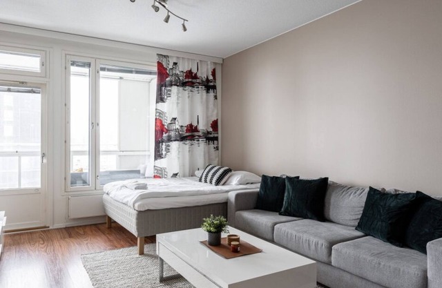 Homelike 1BR with Sauna, Free Parking & Balcony