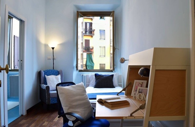 HomeLovers two-rooms apartment Lambrate Metro Station